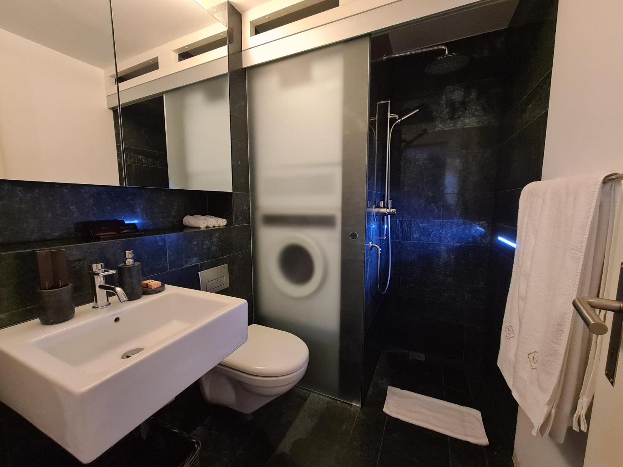 Lucerne Lake View Apartments Luaran gambar