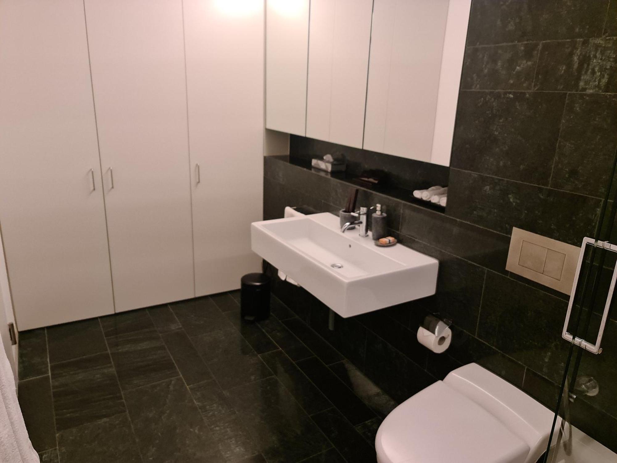 Lucerne Lake View Apartments Bilik gambar