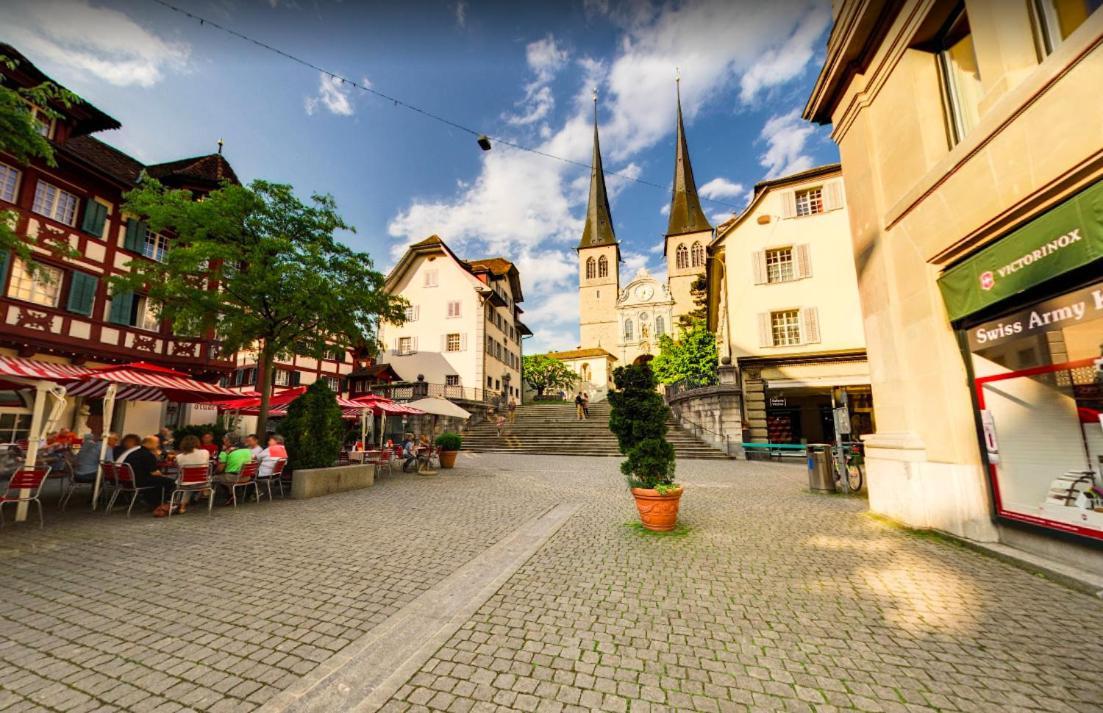 Lucerne Lake View Apartments Luaran gambar